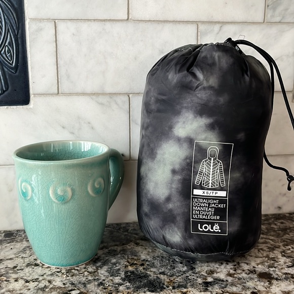 LOLE XS Packable Down Jacket with Hood. Excellent Condition - Picture 9 of 9